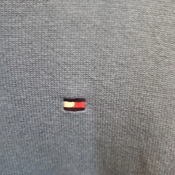 Tommy Hilfiger Men's Size Medium Pullover Sweater Vneck Classic Knit Logo Teal - Picture 4 of 5